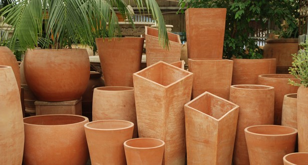 Modern Italian Pottery at Eye of the Day