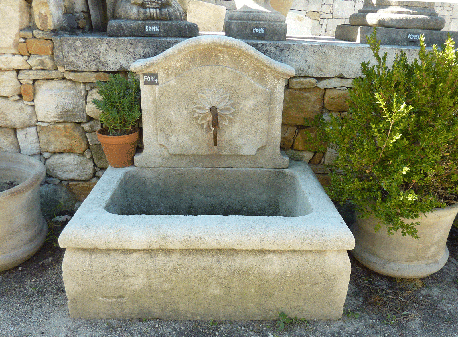 Fontaine Petite Marquise Bassin Massif ABFO34 - Hand Carved French Limestone Fountain