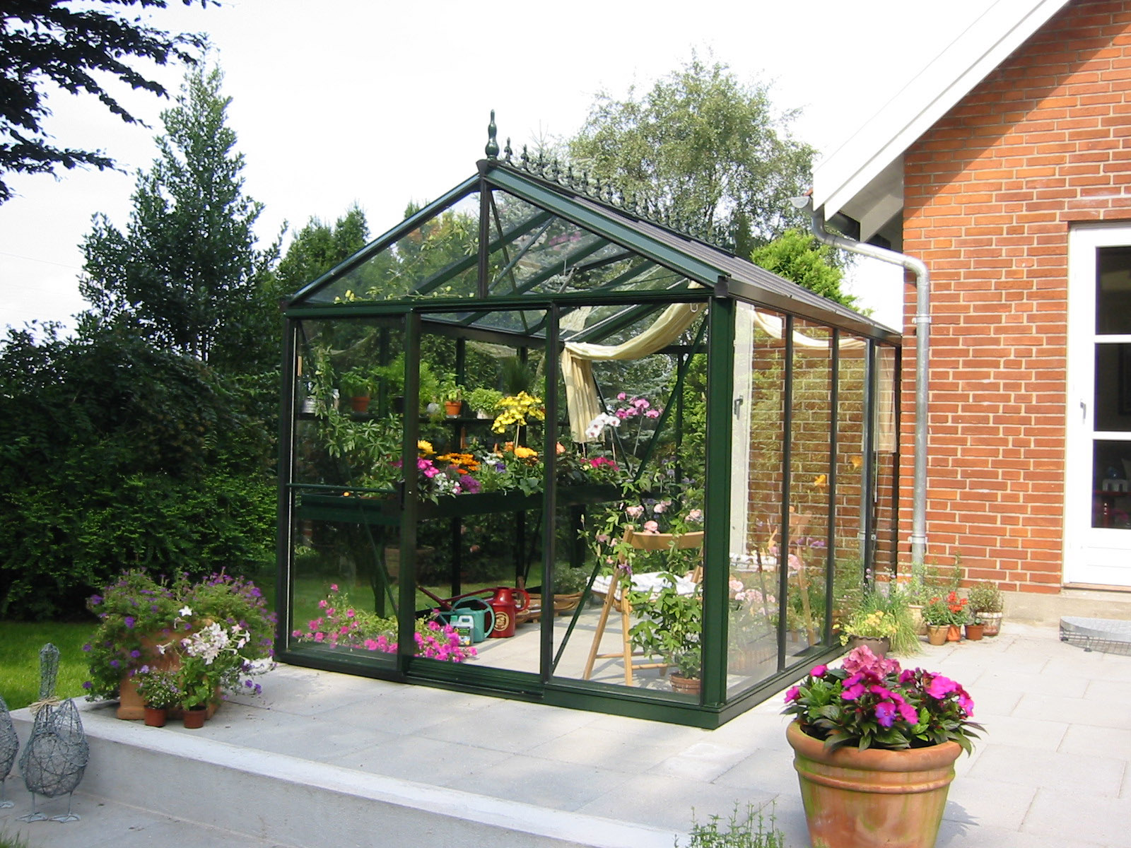 EXACO Trading: Premier Greenhouses for the Garden - Eye of ...